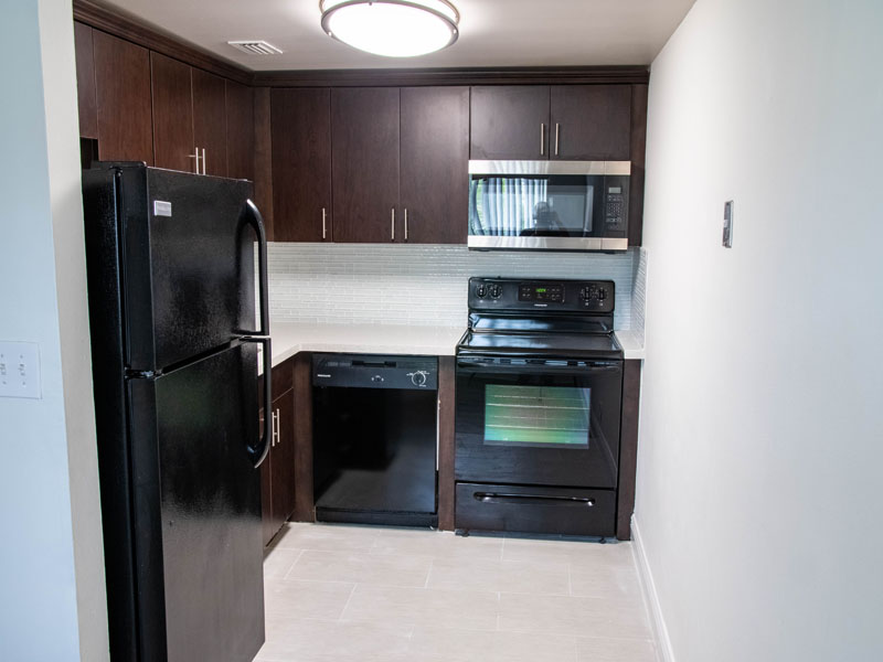 Photograph of large 1 bedroom 1 bath Kitchen